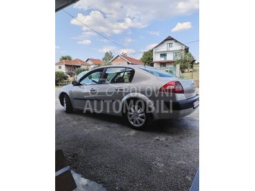 Renault Megane 1.9dci (može zamena), 1.800 €, 2005. Limuzina, Dizel | 1870 cm3, 255.000 km, 88kW (120 KS), Manuelni 6 brzina, 4/5 vrata, 5 sedišta, Bujanovac