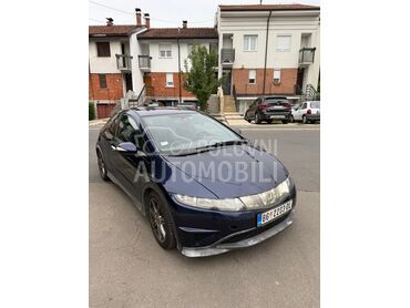 Honda Civic, 2.500 €, 2007. Hečbek, Benzin | 1799 cm3, 255.000 km, 103kW (140 KS), Manuelni 6 brzina, 2/3 vrata, 5 sedišta, Čukarica
