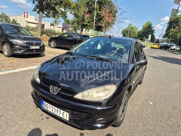 Peugeot 206 (može zamena), 1.350 €, 2003. Hečbek, Benzin | 1360 cm3, 270.000 km, 55kW (75 KS), Manuelni 5 brzina, 4/5 vrata, 5 sedišta, Beograd