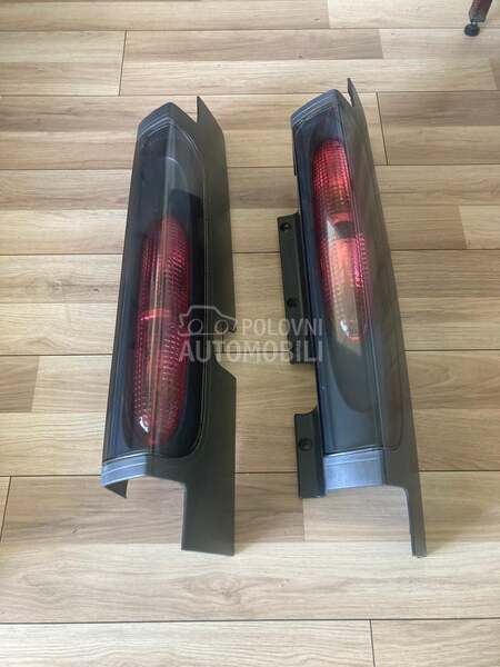 Renault trafic desni i levi stop