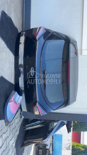 Zadnja gepek vrata i amortizer gepeka za Ford Puma