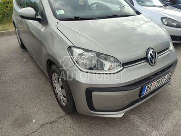 Volkswagen up! cng, 6.750 €, 2017. Limuzina, Benzin + Metan (CNG) | 1000 cm3, 170.000 km, 50kW (68 KS), Manuelni 6 brzina, 2/3 vrata, 5 sedišta, Beograd
