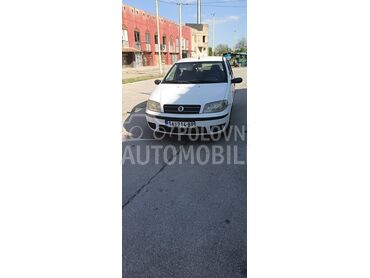 Fiat Punto, 1.250 €, 2005. Limuzina, Benzin | 1200 cm3, 206.000 km, 44kW (60 KS), Manuelni 5 brzina, 4/5 vrata, 5 sedišta, Šabac