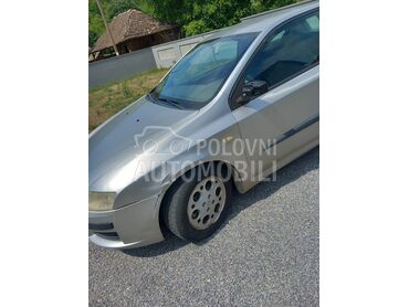 Fiat Stilo, 350 €, 2003. Hečbek, Dizel | 1910 cm3, 333.000 km, 85kW (116 KS), Manuelni 5 brzina, 2/3 vrata, 5 sedišta, Malo Crniće