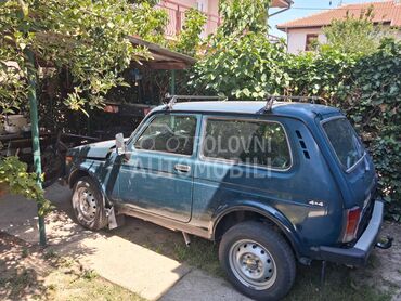 Lada Niva, 2.500 €, 2002. Džip/SUV, Benzin + Gas (TNG) | 1689 cm3, 141.842 km, 59kW (80 KS), Manuelni 5 brzina, 2/3 vrata, 5 sedišta, Borča