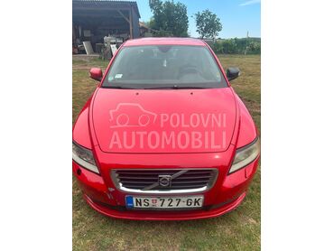 Volvo S40, 3.500 €, 2007. Limuzina, Dizel | 1998 cm3, 320.000 km, 100kW (136 KS), Manuelni 6 brzina, 4/5 vrata, 5 sedišta, Sirig
