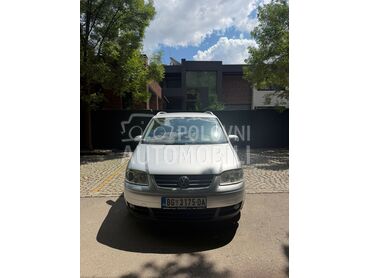 Volkswagen Touran 2.0 DSG 7SED, 2.850 €, 2004. Monovolumen (MiniVan), Dizel | 1968 cm3, 274.580 km, 103kW (140 KS), Automatski / poluautomatski, 4/5 vrata, 5 sedišta, Novi Beograd