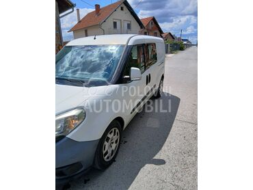 Fiat Doblo, 5.000 €, 2016. Monovolumen (MiniVan), Dizel | 1598 cm3, 275.200 km, 77kW (105 KS), Manuelni 6 brzina, 4/5 vrata, 5 sedišta, Dobanovci