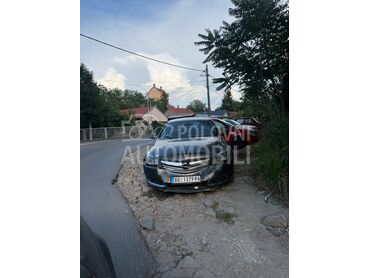 Opel Insignia, 3.400 €, 2014. Limuzina, Dizel | 1956 cm3, 225.000 km, 120kW (163 KS), Automatski / poluautomatski, 4/5 vrata, 5 sedišta, Beograd