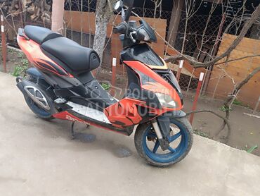 Aprilia Sr, 1.050 €, 2004. , 49 cm3, 14.500 km, 4kW (5 KS), Scooter, Zaječar