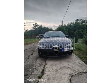 Alfa Romeo 147 ŠIBER, 1.800 €, 2006. Hečbek, Benzin | 1598 cm3, 147.500 km, 88kW (120 KS), Manuelni 5 brzina, 2/3 vrata, 5 sedišta, Barajevo