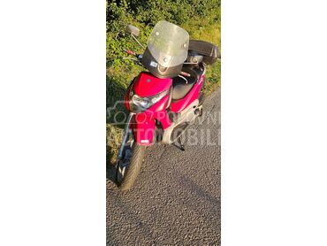Piaggio Beverly 125, 1.050 €, 2002. , 124 cm3, 33.000 km, 11kW (15 KS), Scooter, Čačak