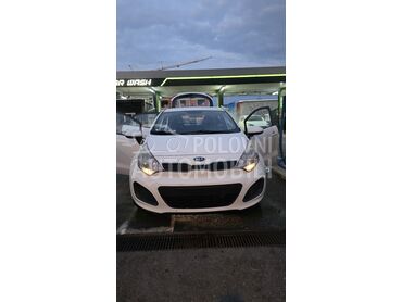 Kia Rio 1.1, 4.000 €, 2012. Hečbek, Dizel | 1120 cm3, 200.000 km, 55kW (75 KS), Manuelni 6 brzina, 4/5 vrata, 5 sedišta, Beograd