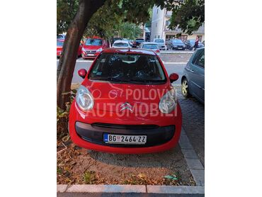Citroen C1 1.0, 2.450 €, 2006. Hečbek, Benzin | 998 cm3, 225.000 km, 50kW (68 KS), Manuelni 5 brzina, 4/5 vrata, 4 sedišta, Zemun