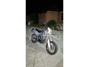 Qingqi Pulser, 1.750 €, 2009. , 125 cm3, 13.990 km, 92kW (125 KS), Enduro / Cross, Bašaid