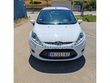 Ford Fiesta, 4.550 €, 2012. Hečbek, Benzin | 1597 cm3, 257.000 km, 77kW (105 KS), Manuelni 6 brzina, 4/5 vrata, 5 sedišta, Vranje