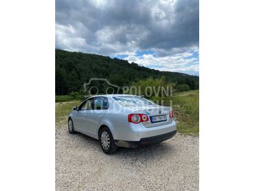 Volkswagen Jetta 1.9 TDI, 3.200 €, 2007. Limuzina, Dizel | 1896 cm3, 253.000 km, 77kW (105 KS), Manuelni 5 brzina, 4/5 vrata, 5 sedišta, Beograd