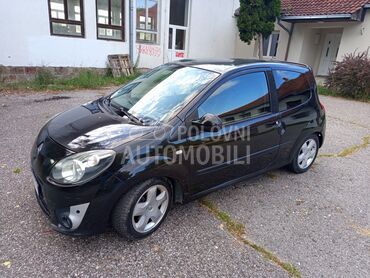 Renault Twingo 1.2, 2.100 €, 2007. Hečbek, Benzin | 1200 cm3, 215.000 km, 56kW (76 KS), Manuelni 5 brzina, 2/3 vrata, 4 sedišta, Lazarevac