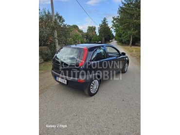 Opel Corsa C (može zamena), 1.100 €, 2004. Hečbek, Benzin | 1000 cm3, 258.963 km, 43kW (58 KS), Manuelni 5 brzina, 2/3 vrata, 5 sedišta, Smederevo