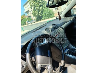Ford Mondeo (može zamena), 2.700 €, 2007. Limuzina, Dizel | 1997 cm3, 300.000 km, 96kW (131 KS), Manuelni 6 brzina, 4/5 vrata, 5 sedišta, Lajkovac (Varoš)