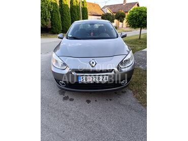 Renault Fluence, 3.500 €, 2009. Limuzina, Benzin + Gas (TNG) | 1598 cm3, 266.700 km, 81kW (110 KS), Manuelni 5 brzina, 4/5 vrata, 5 sedišta, Subotica