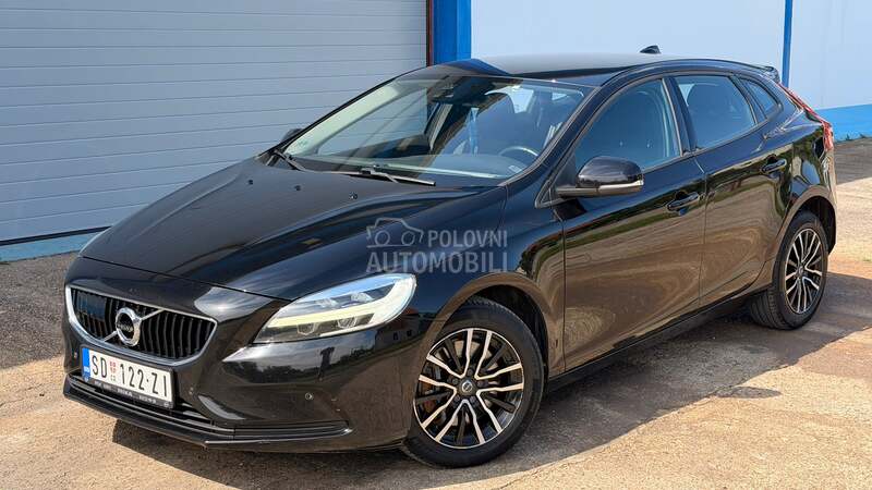 Volvo V40 D3 ПОЛНЫЕ УСЛУГИ VOLVO