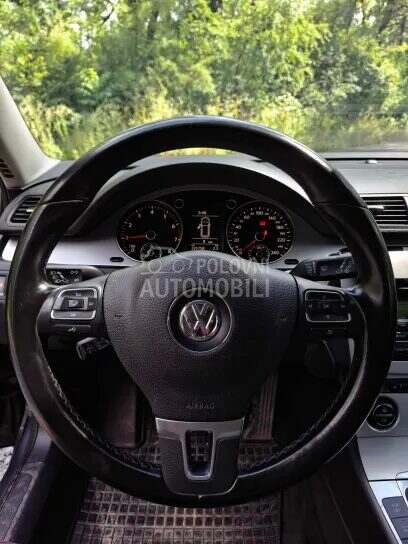 volan sa komandama za Volkswagen Golf 6, Passat B6, Passat B7 ... od 2005. do 2015. god. - far branik krilo