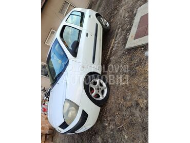 Renault Clio, 800 €, 2005. Limuzina, Dizel | 1499 cm3, 250.000 km, 49kW (67 KS), Manuelni 5 brzina, 4/5 vrata, 5 sedišta, Senta