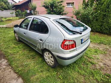 Renault Megane, 1.000 €, 2002. Hečbek, Benzin | 1598 cm3, 239.000 km, 79kW (107 KS), Manuelni 5 brzina, 4/5 vrata, 5 sedišta, Pančevo