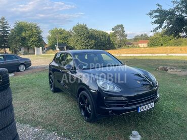 Porsche Cayenne 4.8 (može zamena), 21.900 €, 2012. Džip/SUV, Benzin | 4806 cm3, 220.453 km, 294kW (400 KS), Automatski / poluautomatski, 4/5 vrata, 5 sedišta, Veliki Crljeni