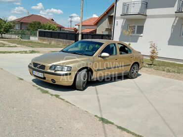 Volvo S60 2.0T, 2.750 €, 2002. Limuzina, Benzin + Gas (TNG) | 1997 cm3, 250.000 km, 132kW (179 KS), Manuelni 5 brzina, 4/5 vrata, 5 sedišta, Beška