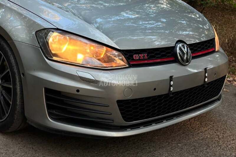 Prednji branik za Volkswagen Golf 7 od 2013. do 2016. god.