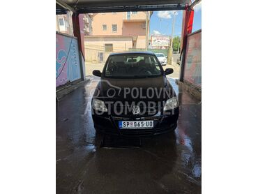 Volkswagen Fox 1.2, 2.500 €, 2007. Hečbek, Benzin | 1198 cm3, 132.000 km, 40kW (54 KS), Manuelni 5 brzina, 2/3 vrata, 4 sedišta, Beograd