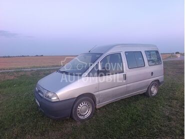 Fiat Scudo 1.9, 2.150 €, 2003. Monovolumen (MiniVan), Dizel | 1900 cm3, 310.000 km, 70kW (95 KS), Manuelni 5 brzina, 4/5 vrata, 9 sedišta, Zrenjanin