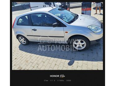 Ford Fiesta 1299, 2.200 €, 2005. Hečbek, Benzin | 1299 cm3, 282.910 km, 51kW (69 KS), Manuelni 5 brzina, 2/3 vrata, 5 sedišta, Aleksandrovac