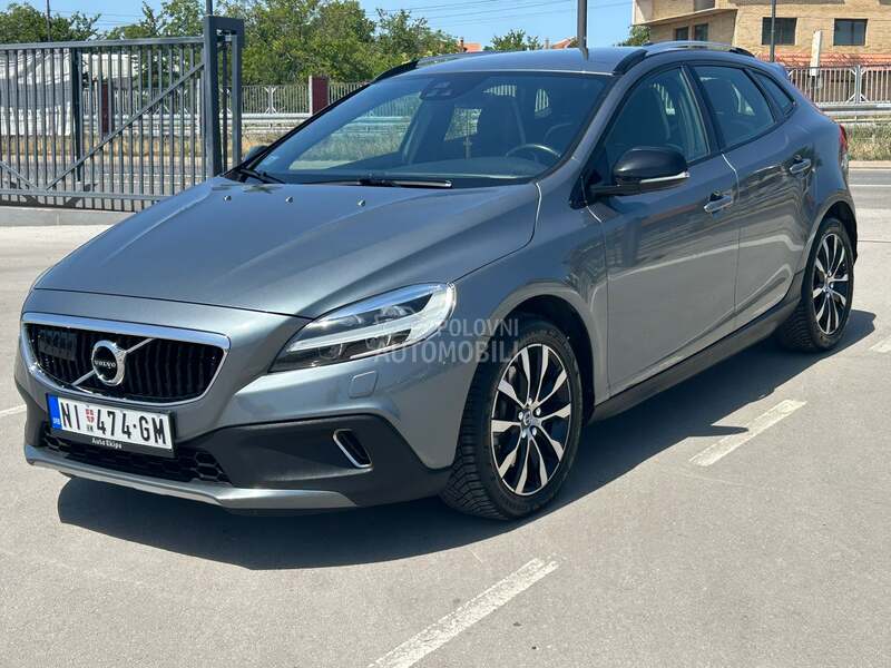Volvo V40 CROSS COUNTRY automatski (može zamena)