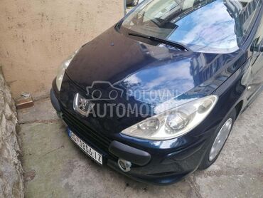 Peugeot 307 1.6i, 1.550 €, 2006. Hečbek, Benzin | 1587 cm3, 208.000 km, 80kW (109 KS), Manuelni 5 brzina, 4/5 vrata, 5 sedišta, Stari Grad