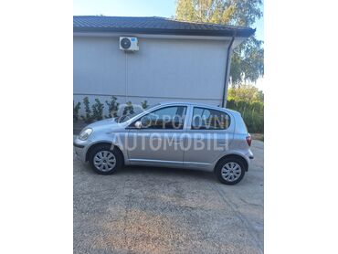 Toyota Yaris D4D, 2.350 €, 2004. Limuzina, Dizel | 1364 cm3, 256.000 km, 55kW (75 KS), Manuelni 5 brzina, 4/5 vrata, 5 sedišta, Sremska Kamenica