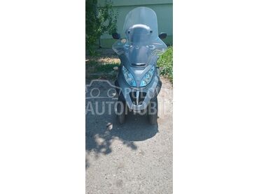 Piaggio MP3 400 LT, 2.650 €, 2010. , 400 cm3, 74.000 km, 24kW (33 KS), Scooter, Beograd