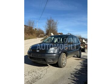 Ford Fusion 1.4 TDCI (može zamena), 1.150 €, 2004. Hečbek, Dizel | 1399 cm3, 319.000 km, 50kW (68 KS), Manuelni 5 brzina, 4/5 vrata, 5 sedišta, Užice