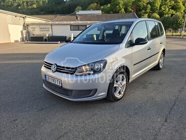 Volkswagen Touran, 4.900 €, 2011. Monovolumen (MiniVan), Dizel | 1598 cm3, 270.000 km, 77kW (105 KS), Manuelni 6 brzina, 4/5 vrata, 5 sedišta, Krupanj