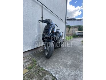Malaguti phantom f12 (može zamena), 500 €, 1999. , 50 cm3, 14.000 km, 2kW (3 KS), Scooter, Beograd