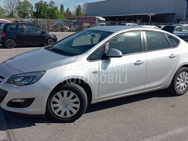 Opel Astra J 1.6cdti, 5.500 €, 2016. Limuzina, Dizel | 1600 cm3, 199.999 km, 81kW (110 KS), Manuelni 6 brzina, 4/5 vrata, 5 sedišta, Požarevac