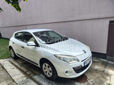 Renault Megane 1.5dci, 3.700 €, 2011. Hečbek, Dizel | 1461 cm3, 261.135 km, 66kW (90 KS), Manuelni 5 brzina, 4/5 vrata, 5 sedišta, Novi Sad