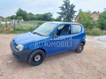 Fiat Seicento 1.1, 780 €, 2002. Hečbek, Benzin | 1108 cm3, 200.500 km, 40kW (54 KS), Manuelni 5 brzina, 2/3 vrata, 5 sedišta, Obrenovac