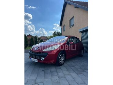 Peugeot 207, 1.900 €, 2006. Hečbek, Benzin | 1587 cm3, 210.000 km, 80kW (109 KS), Manuelni 5 brzina, 2/3 vrata, 5 sedišta, Loznica