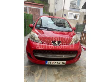 Peugeot 107, 2.400 €, 2010. Limuzina, Benzin | 998 cm3, 244.768 km, 50kW (68 KS), Manuelni 5 brzina, 4/5 vrata, 4 sedišta, Užice