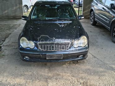 Mercedes Benz C 220 A.V.A.N.T.G.A.R.D.E, 1.089 €, 2002. Limuzina, Dizel | 2148 cm3, 337.861 km, 105kW (143 KS), Automatski / poluautomatski, 4/5 vrata, 5 sedišta, Ruma