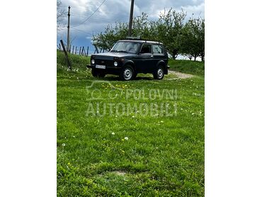 Lada Niva 1.7i, 3.200 €, 2008. Džip/SUV, Benzin | 1690 cm3, 180.000 km, 59kW (80 KS), Manuelni 5 brzina, 2/3 vrata, 5 sedišta, Mionica (Varošica)