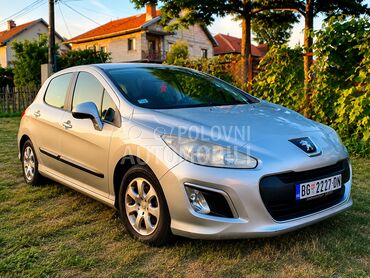 Peugeot 308 308, 4.100 €, 2012. Hečbek, Benzin | 1598 cm3, 230.000 km, 88kW (120 KS), Automatski / poluautomatski, 4/5 vrata, 5 sedišta, Beograd